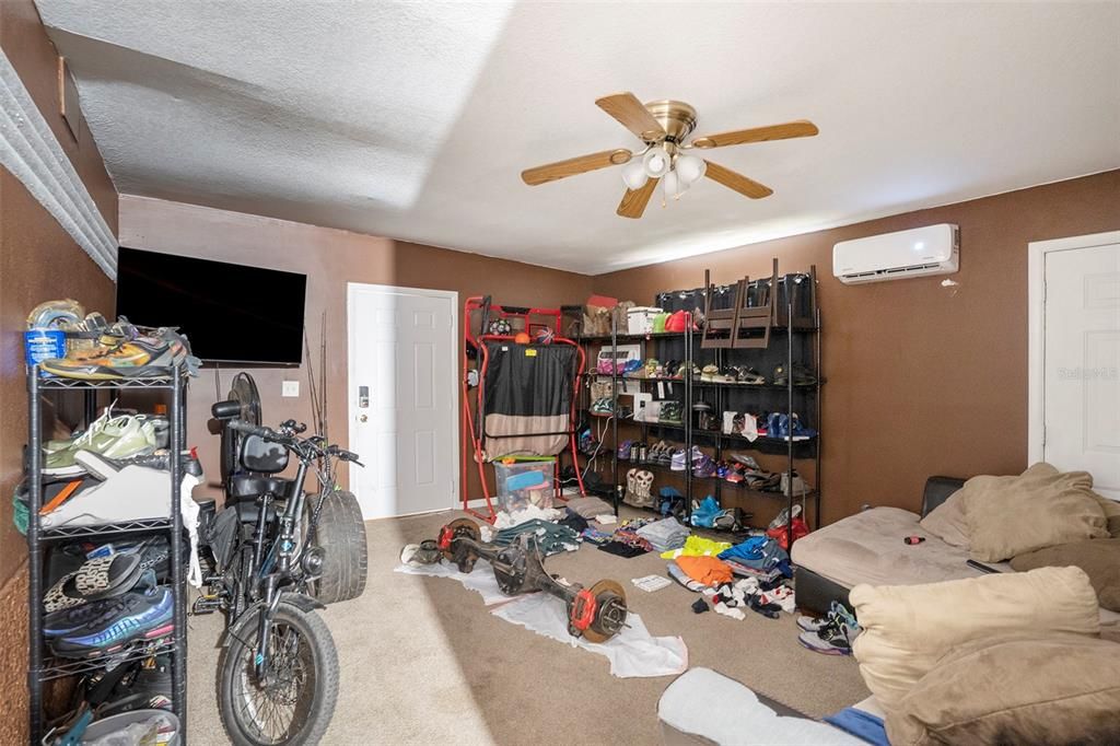 Active With Contract: $175,000 (3 beds, 2 baths, 1607 Square Feet)