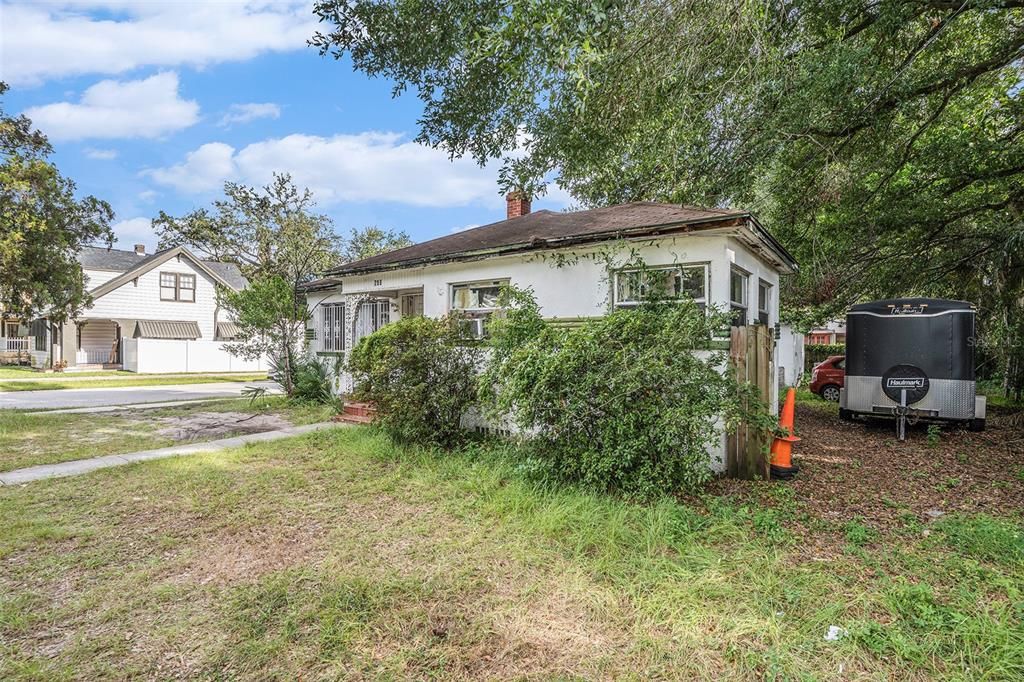 Active With Contract: $175,000 (3 beds, 2 baths, 1607 Square Feet)