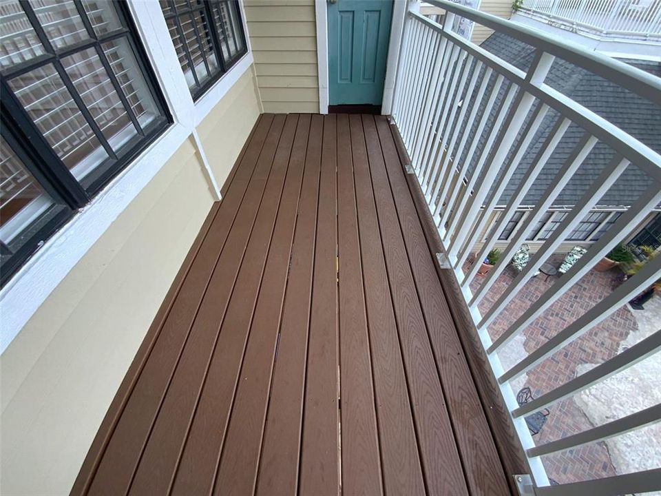 合同活跃: $1,695 (1 贝兹, 1 浴室, 631 平方英尺)