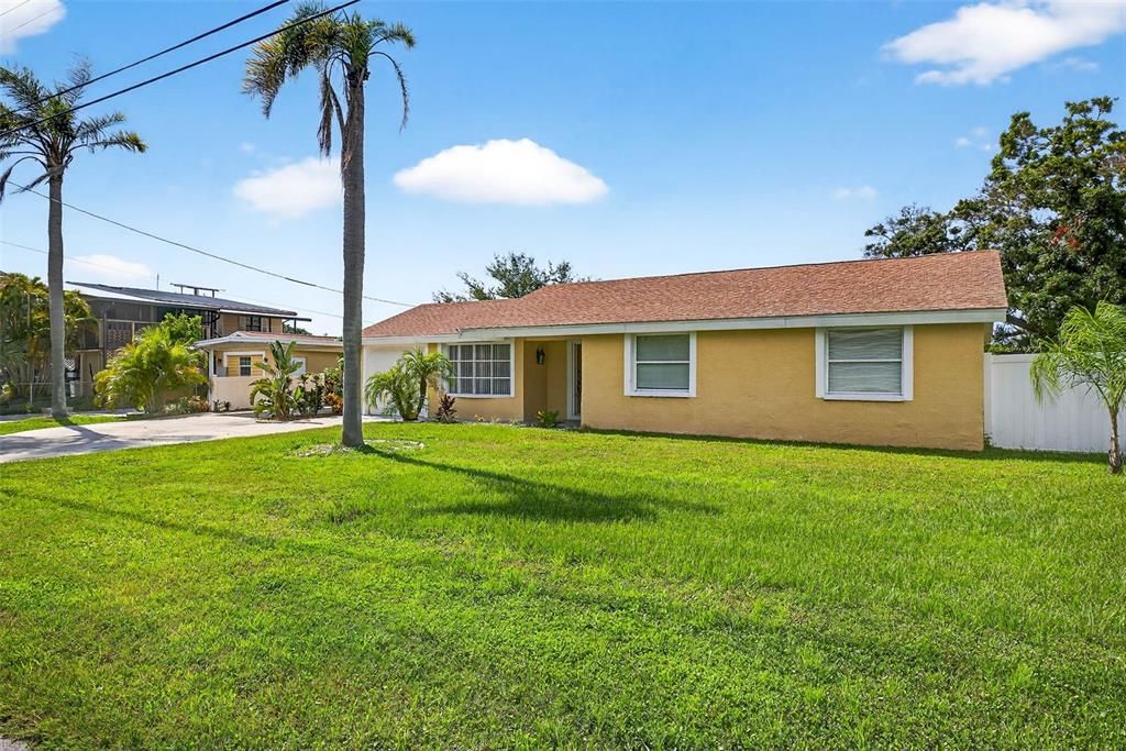 For Rent: $3,600 (4 beds, 3 baths, 2270 Square Feet)