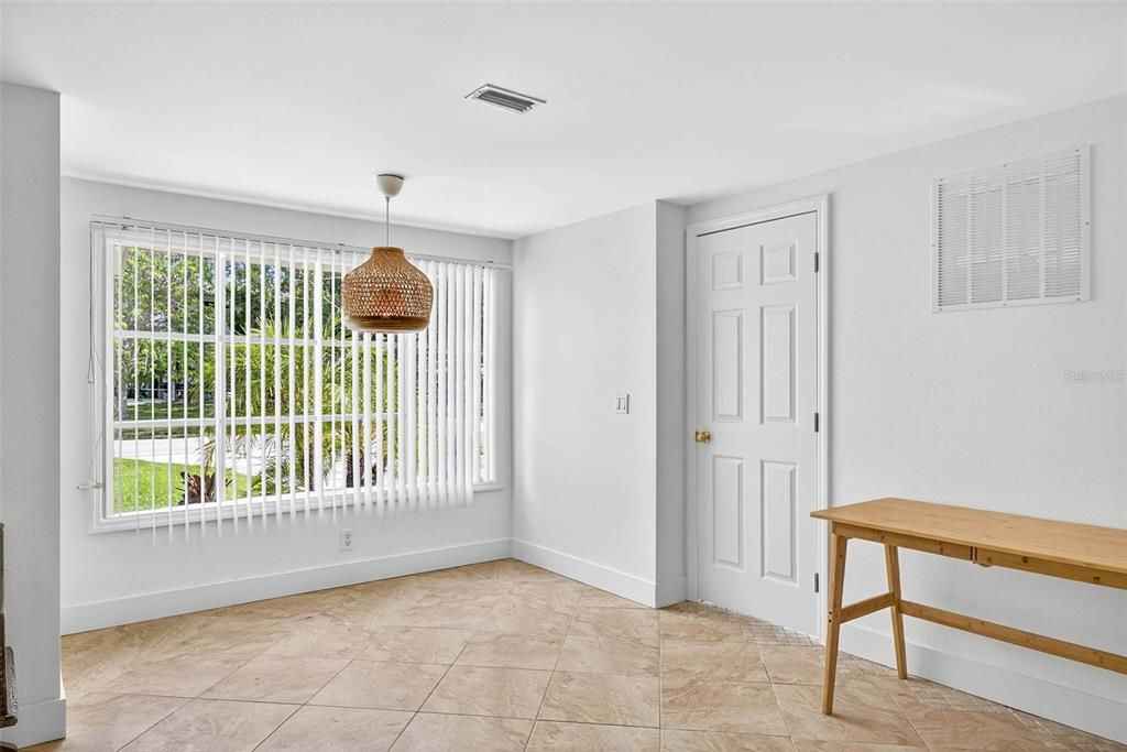 For Rent: $3,600 (4 beds, 3 baths, 2270 Square Feet)