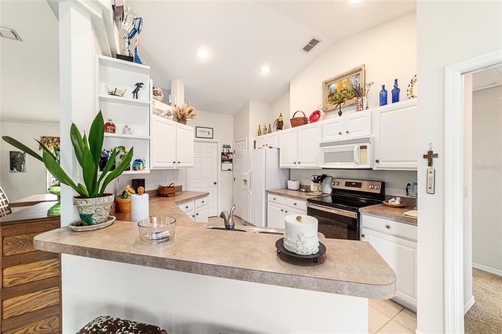 На продажу: $849,900 (3 спален, 2 ванн, 1781 Квадратных фут)