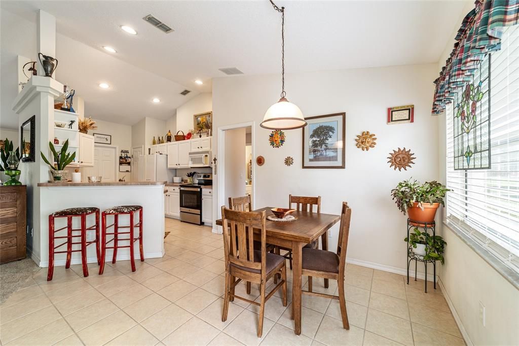 На продажу: $849,900 (3 спален, 2 ванн, 1781 Квадратных фут)