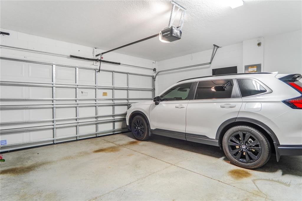 待售: $320,000 (4 贝兹, 3 浴室, 2043 平方英尺)