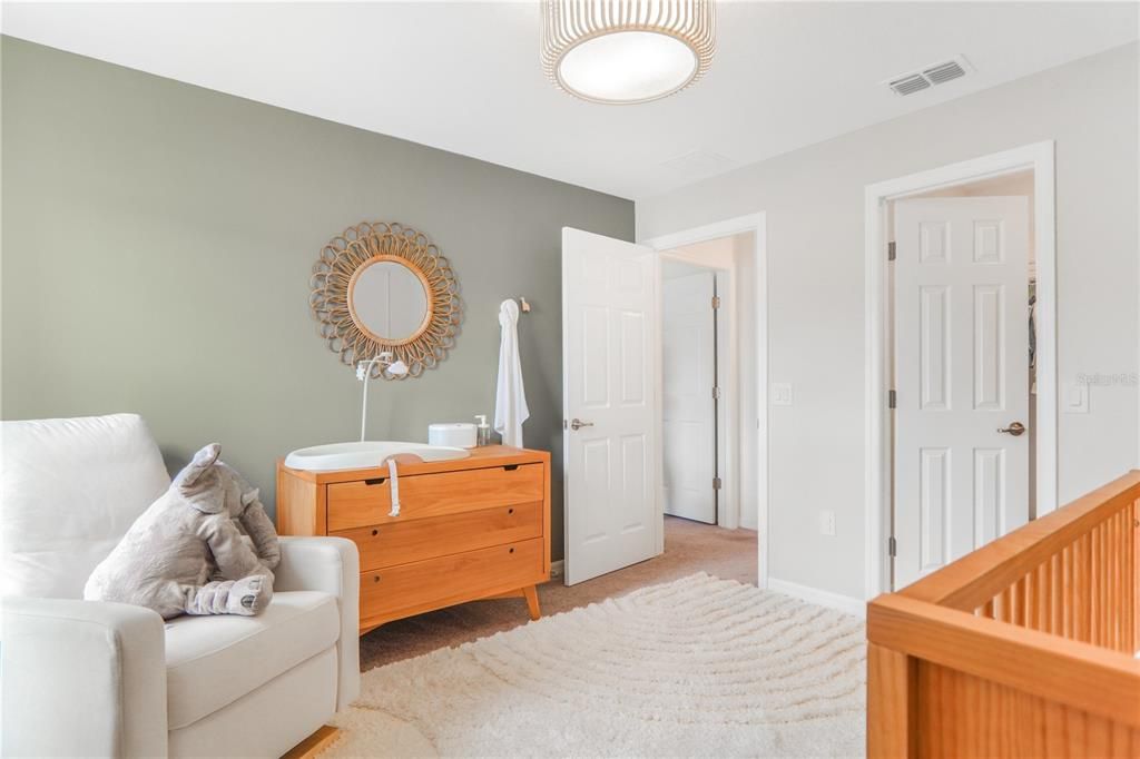 待售: $320,000 (4 贝兹, 3 浴室, 2043 平方英尺)