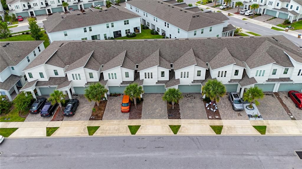 待售: $320,000 (4 贝兹, 3 浴室, 2043 平方英尺)