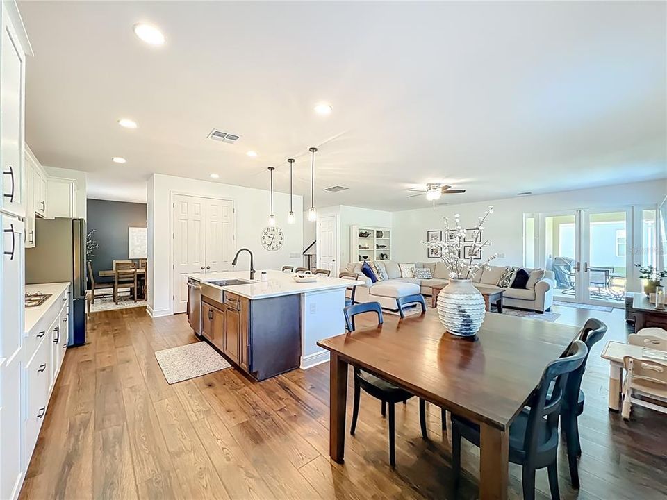 For Sale: $770,000 (5 beds, 3 baths, 3898 Square Feet)