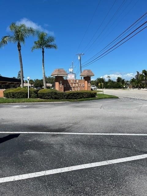 For Rent: $2,200 (2 beds, 1 baths, 872 Square Feet)