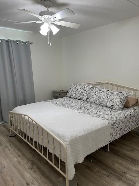 For Rent: $2,200 (2 beds, 1 baths, 872 Square Feet)