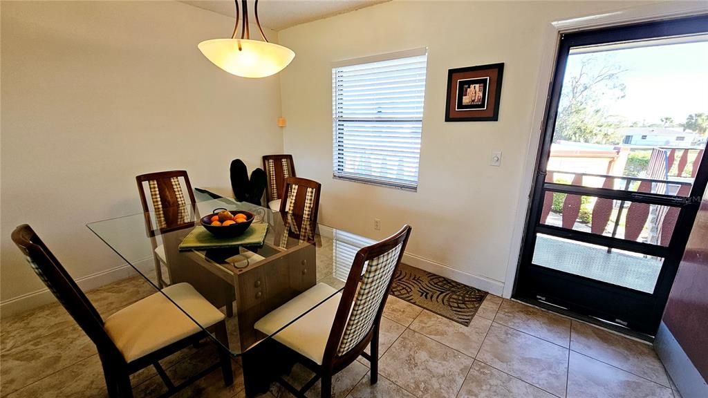 В аренду: $2,900 (2 спален, 2 ванн, 1118 Квадратных фут)