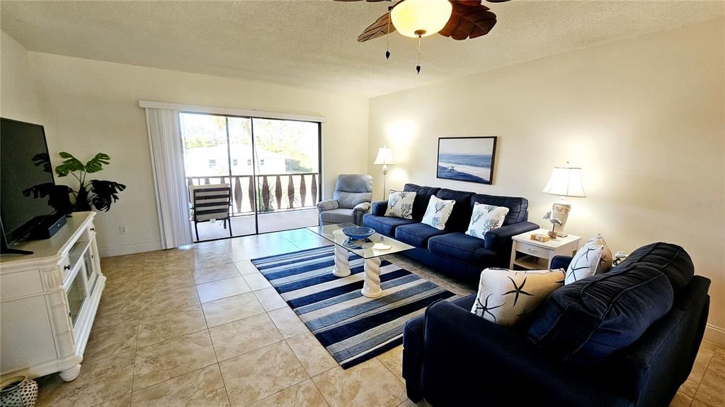 В аренду: $2,900 (2 спален, 2 ванн, 1118 Квадратных фут)