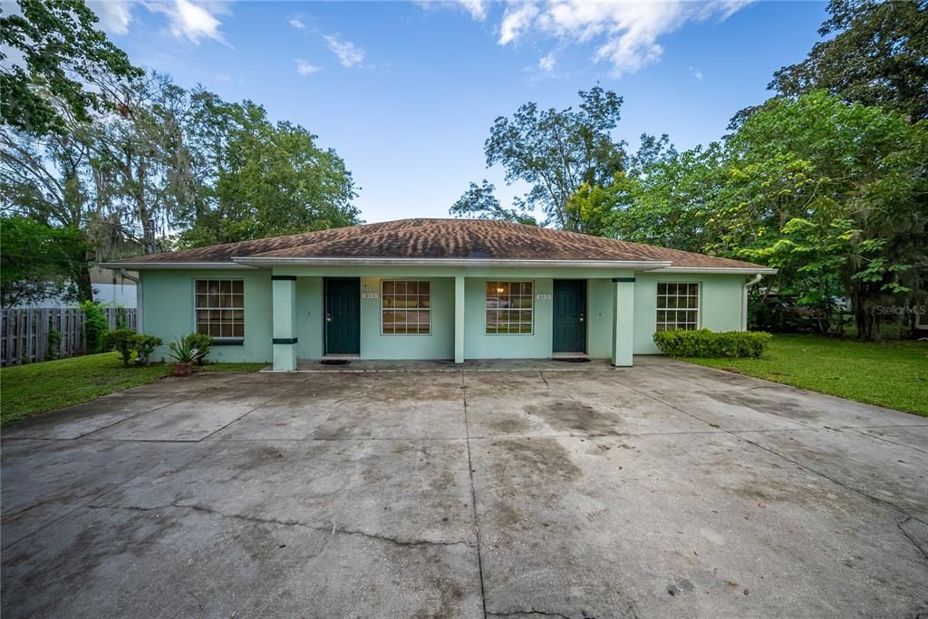 Recently Sold: $350,000 (6 beds, 4 baths, 2214 Square Feet)