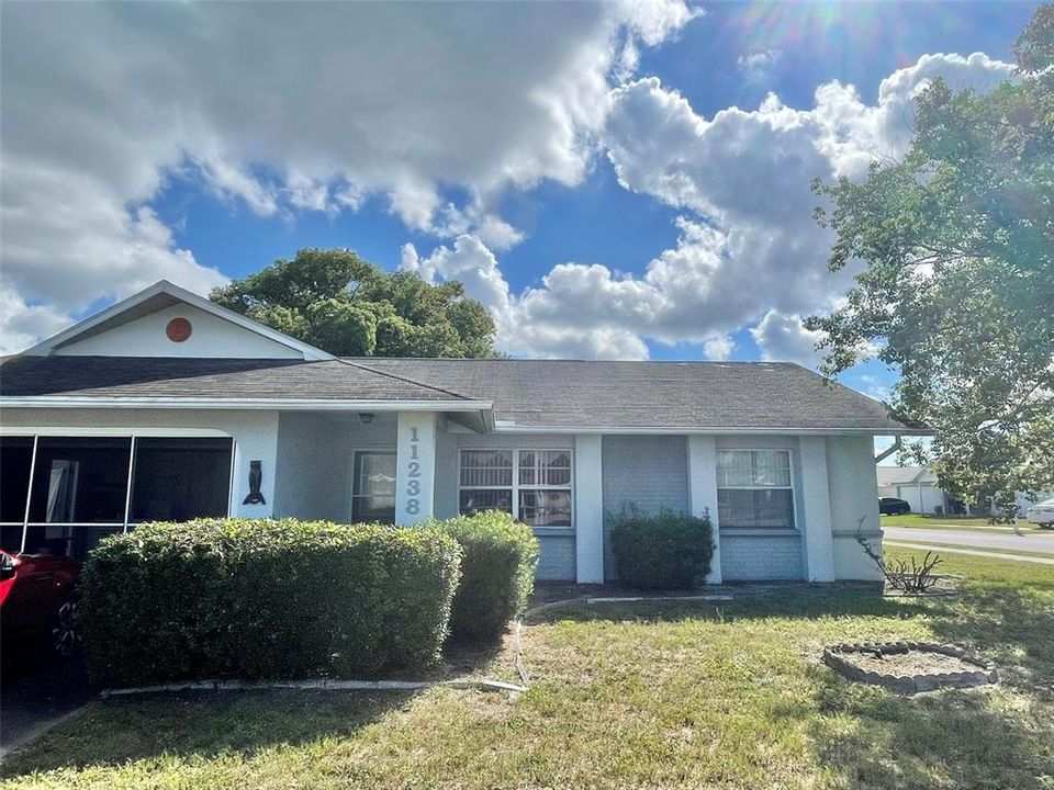 Recently Sold: $130,000 (2 beds, 2 baths, 1069 Square Feet)