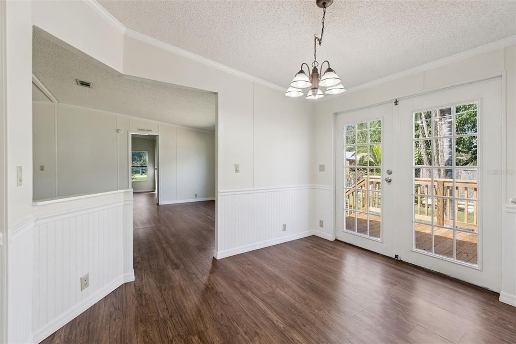 En Venta: $215,000 (3 camas, 2 baños, 1829 Pies cuadrados)