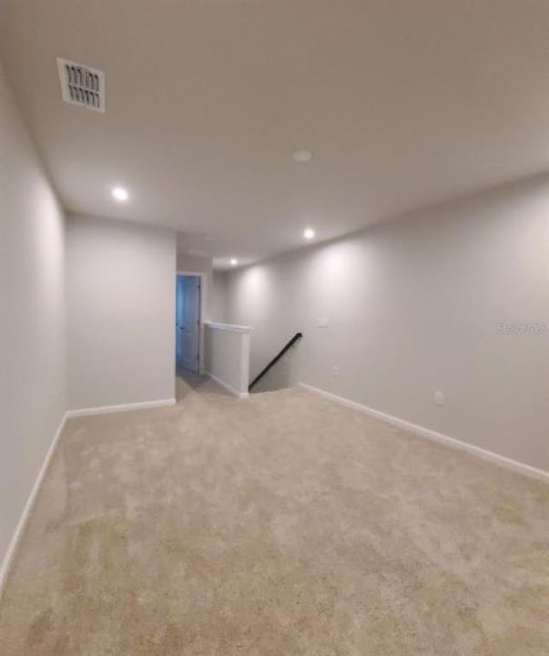 Active With Contract: $2,150 (3 beds, 2 baths, 1680 Square Feet)