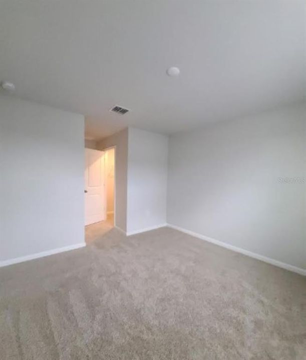 Active With Contract: $2,150 (3 beds, 2 baths, 1680 Square Feet)