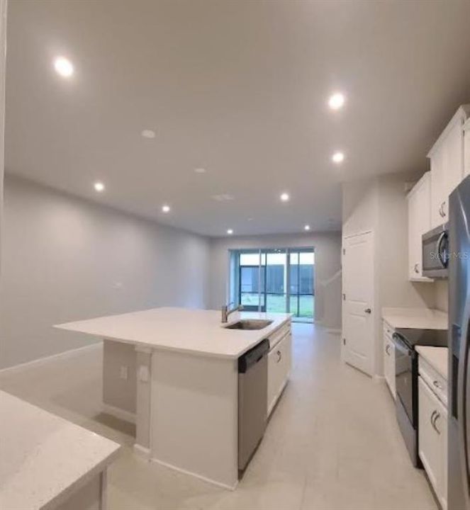 Active With Contract: $2,150 (3 beds, 2 baths, 1680 Square Feet)