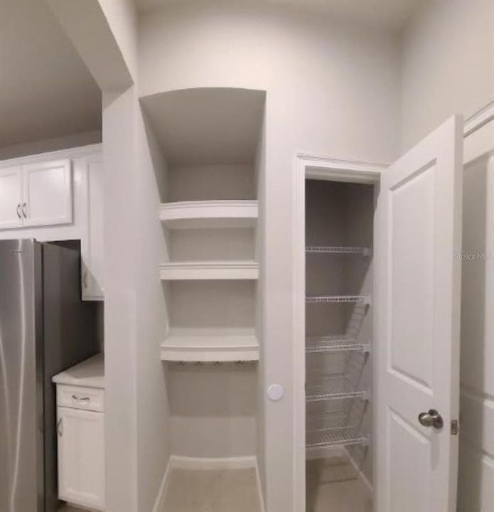 Active With Contract: $2,150 (3 beds, 2 baths, 1680 Square Feet)