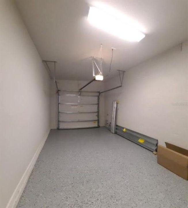 Active With Contract: $2,150 (3 beds, 2 baths, 1680 Square Feet)