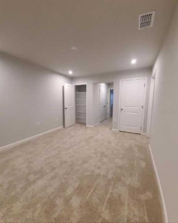 Active With Contract: $2,150 (3 beds, 2 baths, 1680 Square Feet)