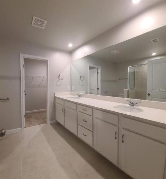 Active With Contract: $2,150 (3 beds, 2 baths, 1680 Square Feet)