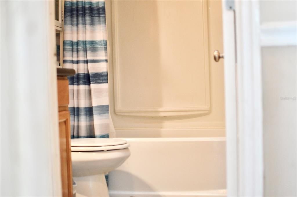 Под контрактом: $300,000 (3 спален, 2 ванн, 1088 Квадратных фут)