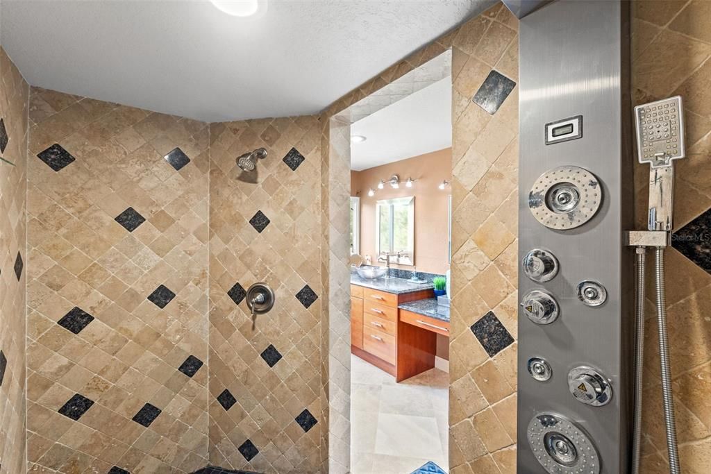 В аренду: $5,000 (3 спален, 2 ванн, 2268 Квадратных фут)