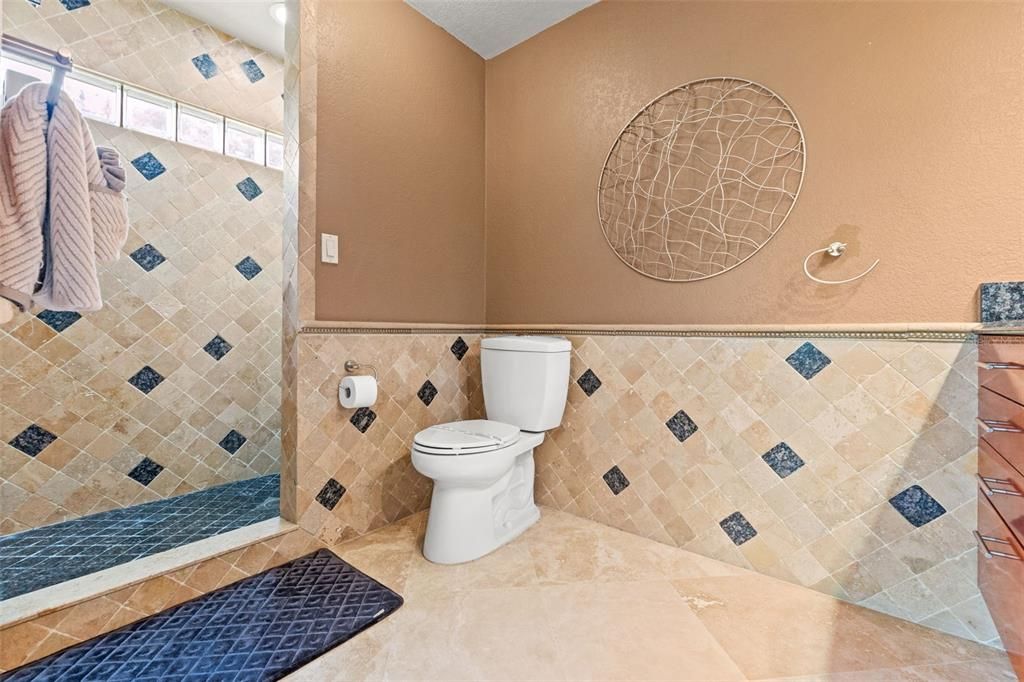 В аренду: $5,000 (3 спален, 2 ванн, 2268 Квадратных фут)