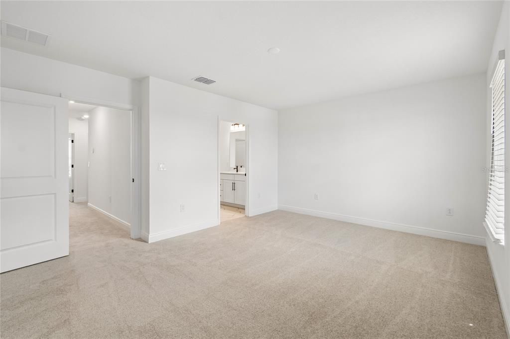 Active With Contract: $419,999 (3 beds, 2 baths, 1698 Square Feet)