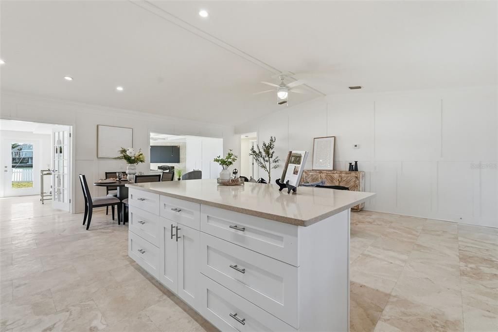 For Sale: $985,000 (2 beds, 2 baths, 1980 Square Feet)