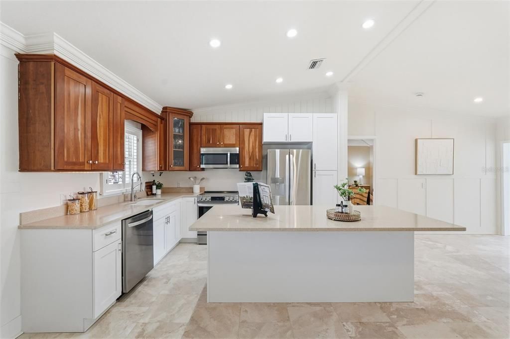 For Sale: $985,000 (2 beds, 2 baths, 1980 Square Feet)