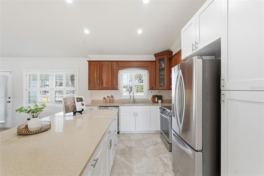 For Sale: $985,000 (2 beds, 2 baths, 1980 Square Feet)