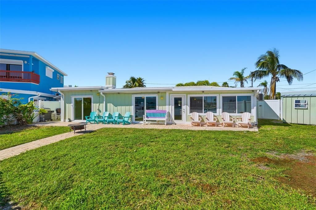 For Sale: $985,000 (2 beds, 2 baths, 1980 Square Feet)