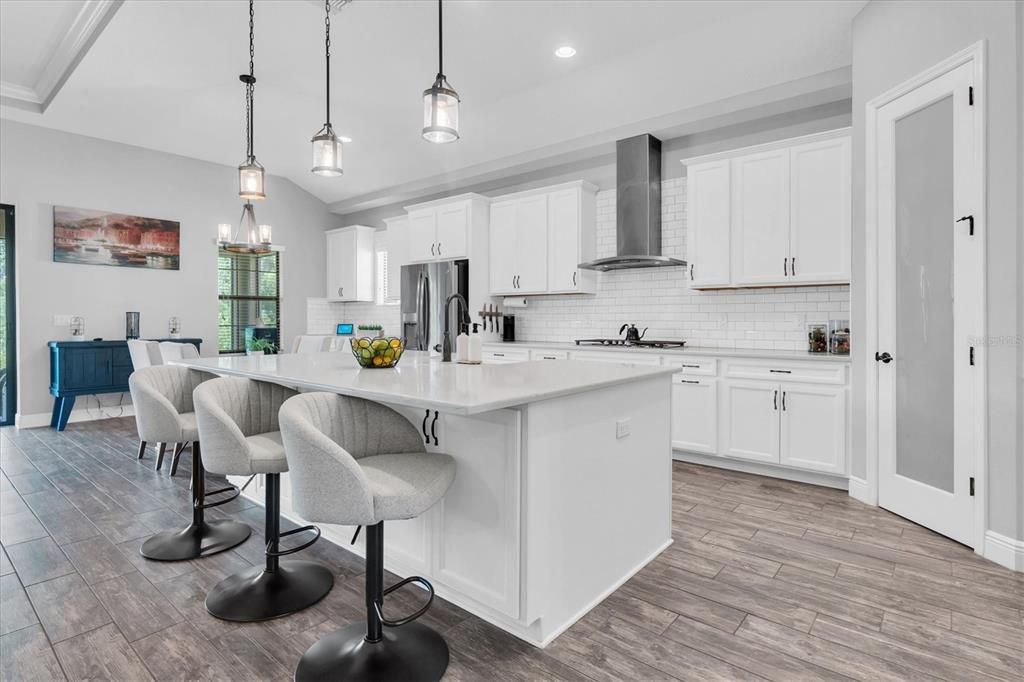 For Sale: $899,000 (4 beds, 4 baths, 3163 Square Feet)