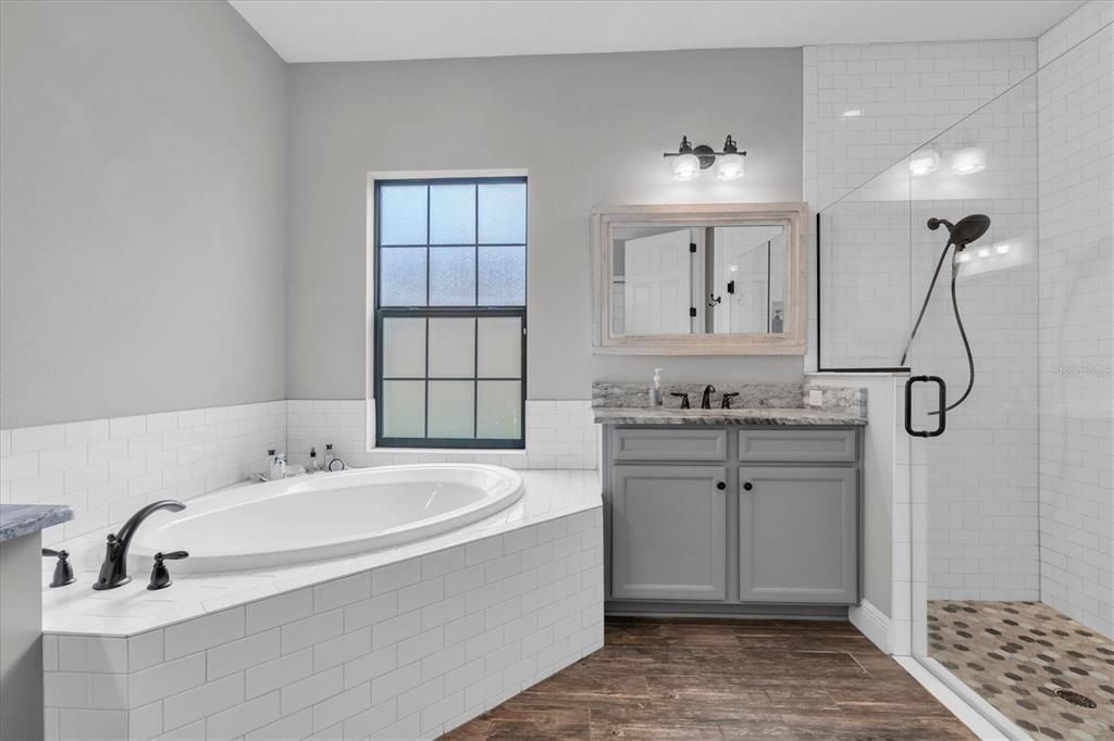 For Sale: $899,000 (4 beds, 4 baths, 3163 Square Feet)