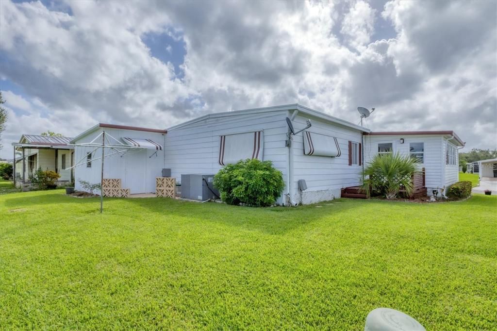 待售: $154,900 (2 贝兹, 2 浴室, 1056 平方英尺)