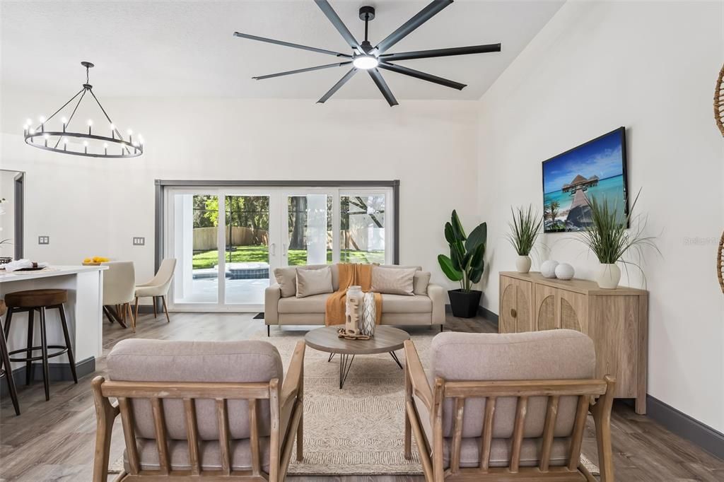 For Sale: $795,000 (5 beds, 4 baths, 2500 Square Feet)