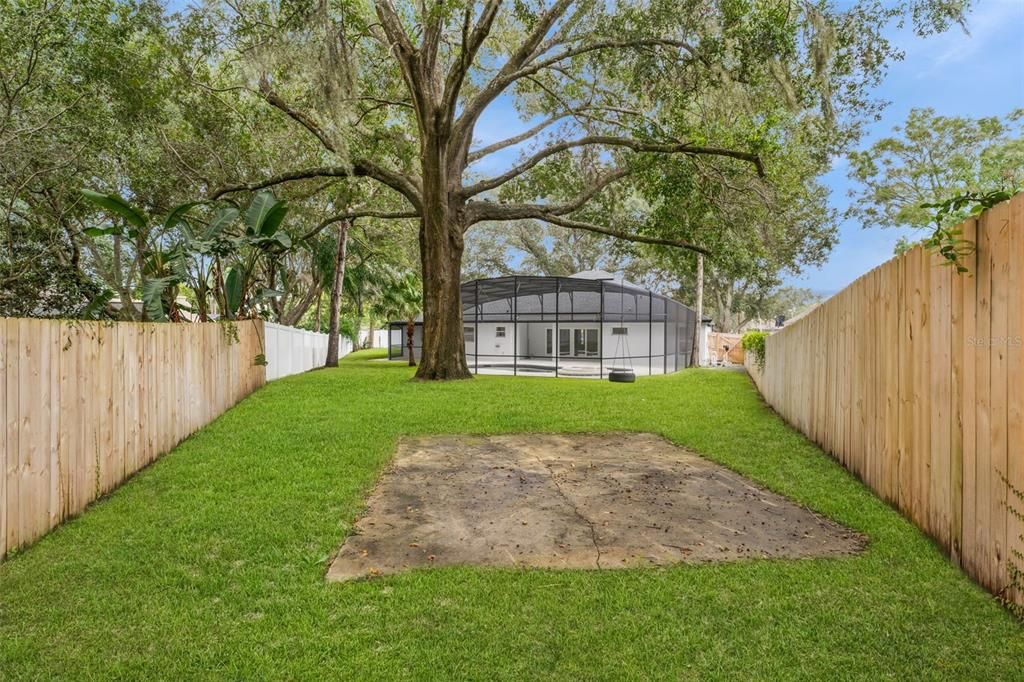 For Sale: $795,000 (5 beds, 4 baths, 2500 Square Feet)