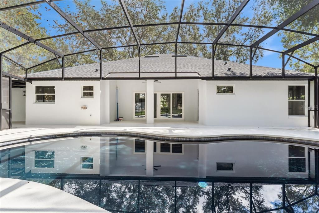 For Sale: $795,000 (5 beds, 4 baths, 2500 Square Feet)