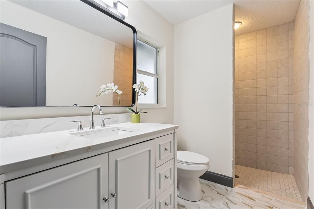 For Sale: $795,000 (5 beds, 4 baths, 2500 Square Feet)