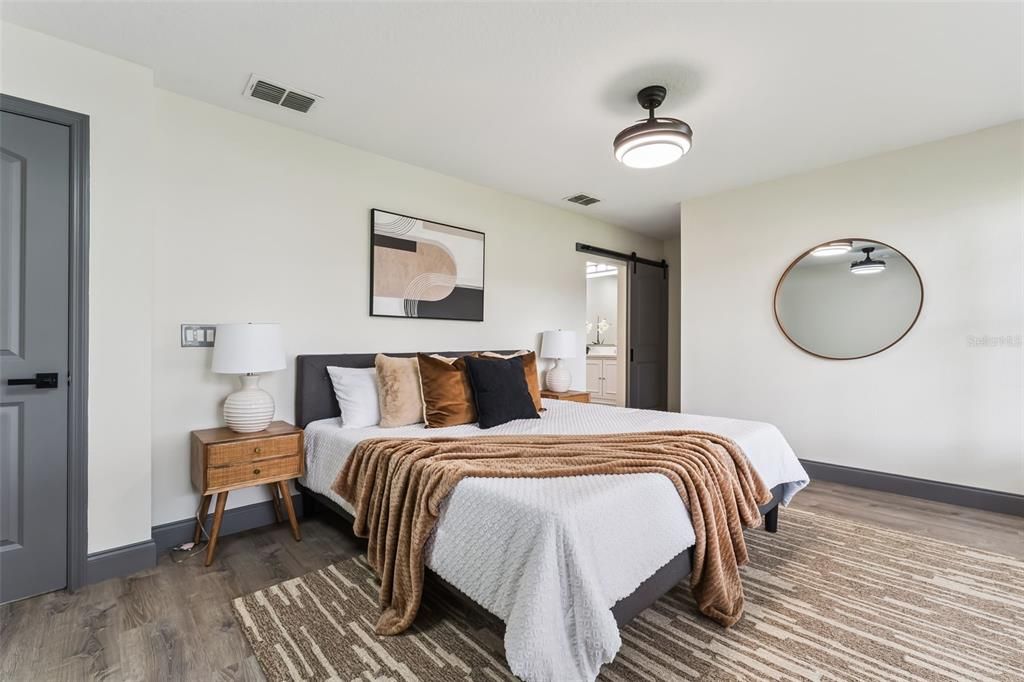 For Sale: $795,000 (5 beds, 4 baths, 2500 Square Feet)