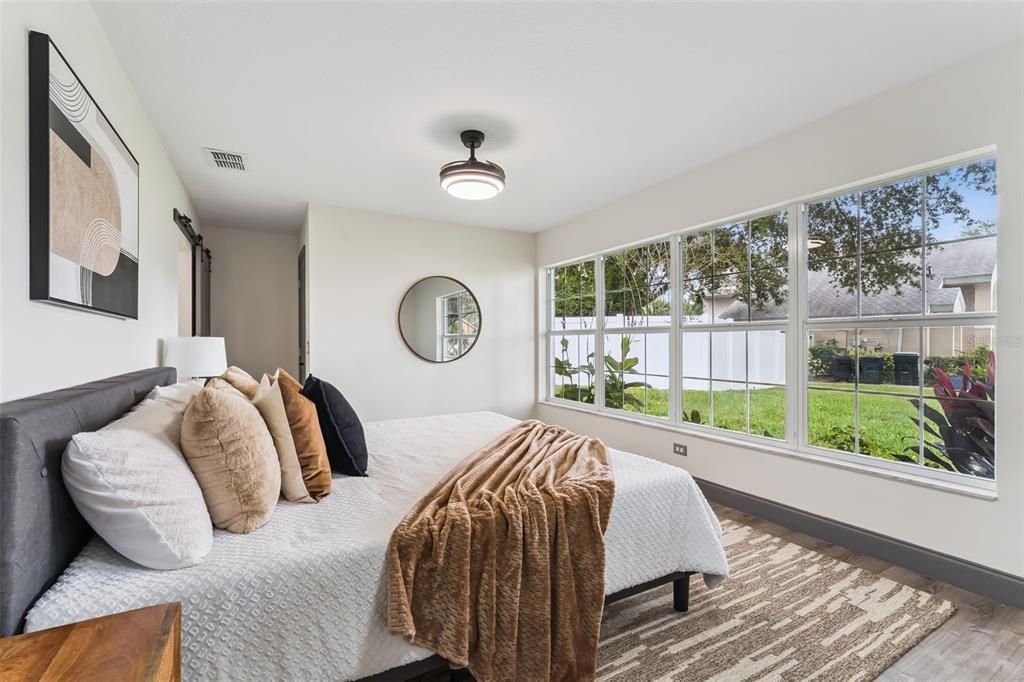 For Sale: $795,000 (5 beds, 4 baths, 2500 Square Feet)