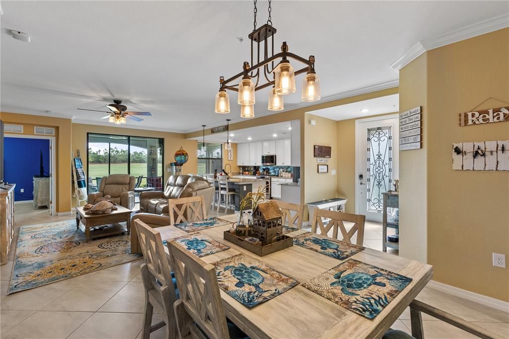 Под контрактом: $525,000 (3 спален, 2 ванн, 1786 Квадратных фут)