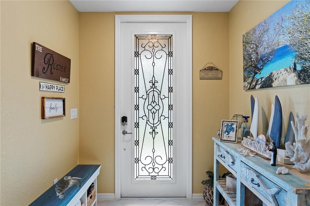 Под контрактом: $525,000 (3 спален, 2 ванн, 1786 Квадратных фут)