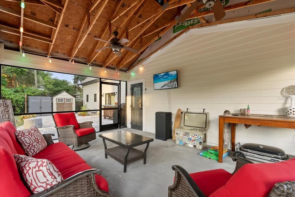 For Rent: $3,300 (3 beds, 2 baths, 1698 Square Feet)