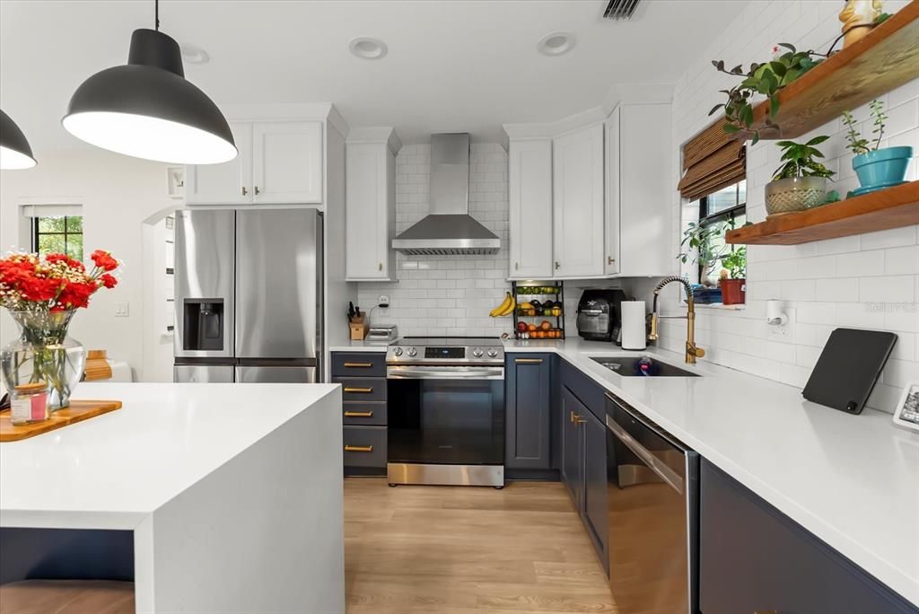 For Rent: $3,300 (3 beds, 2 baths, 1698 Square Feet)