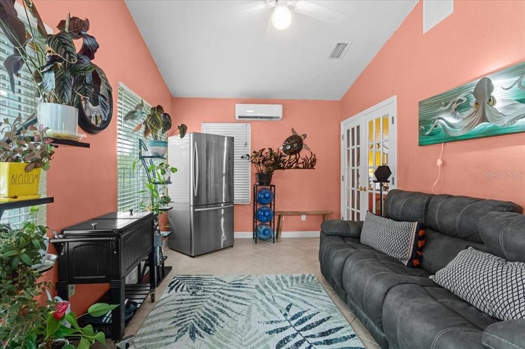 En Venta: $399,900 (4 camas, 2 baños, 1894 Pies cuadrados)