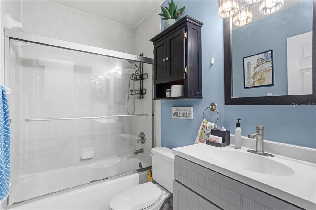 En Venta: $399,900 (4 camas, 2 baños, 1894 Pies cuadrados)