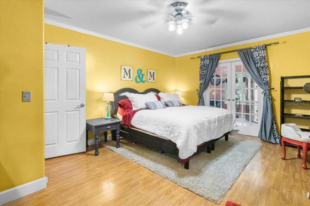 En Venta: $399,900 (4 camas, 2 baños, 1894 Pies cuadrados)