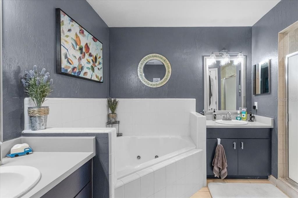 En Venta: $399,900 (4 camas, 2 baños, 1894 Pies cuadrados)